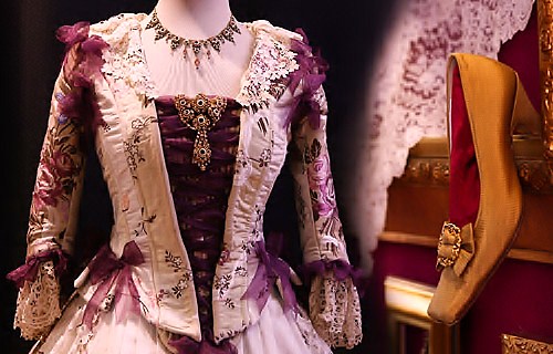 Muestra de Trajes Regionales Realizados por Amparo Pitarch